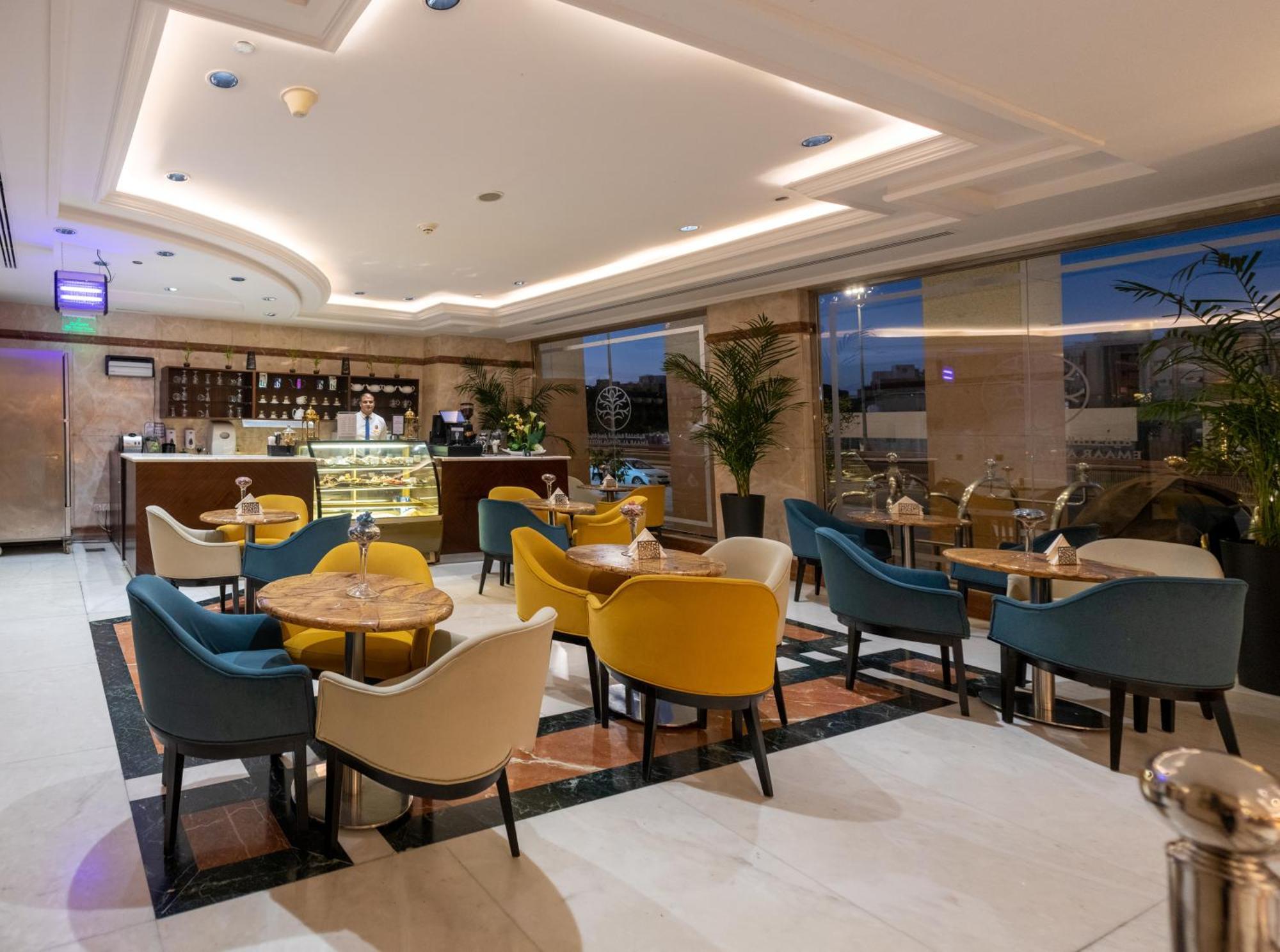 Emaar Royal Hotel Medina Esterno foto The lounge at the airport